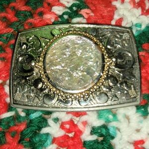 belt buckle